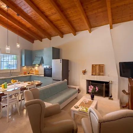 Kiko, The Coastline House * Kato Achaia