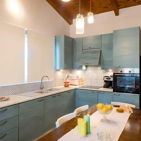 Kiko, The Coastline House Nyaraló