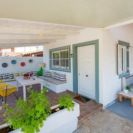 Kiko, The Coastline House *