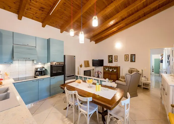 Kiko, The Coastline House Kato Achaia