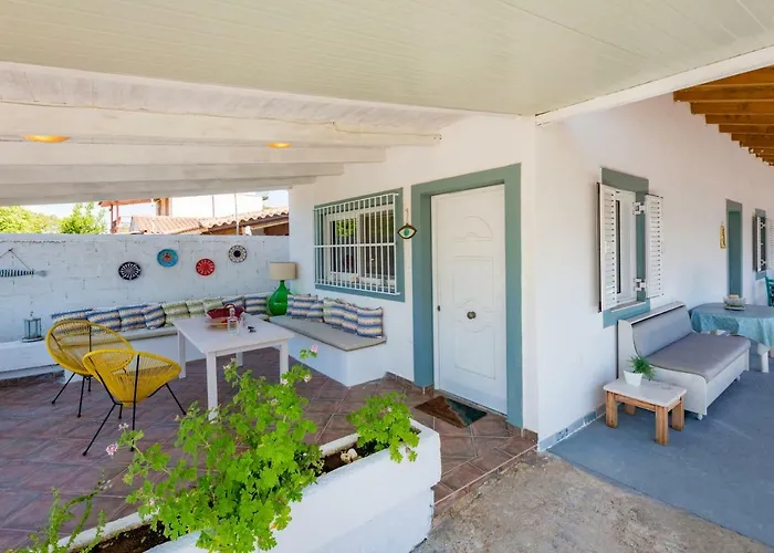 Kiko, The Coastline House *